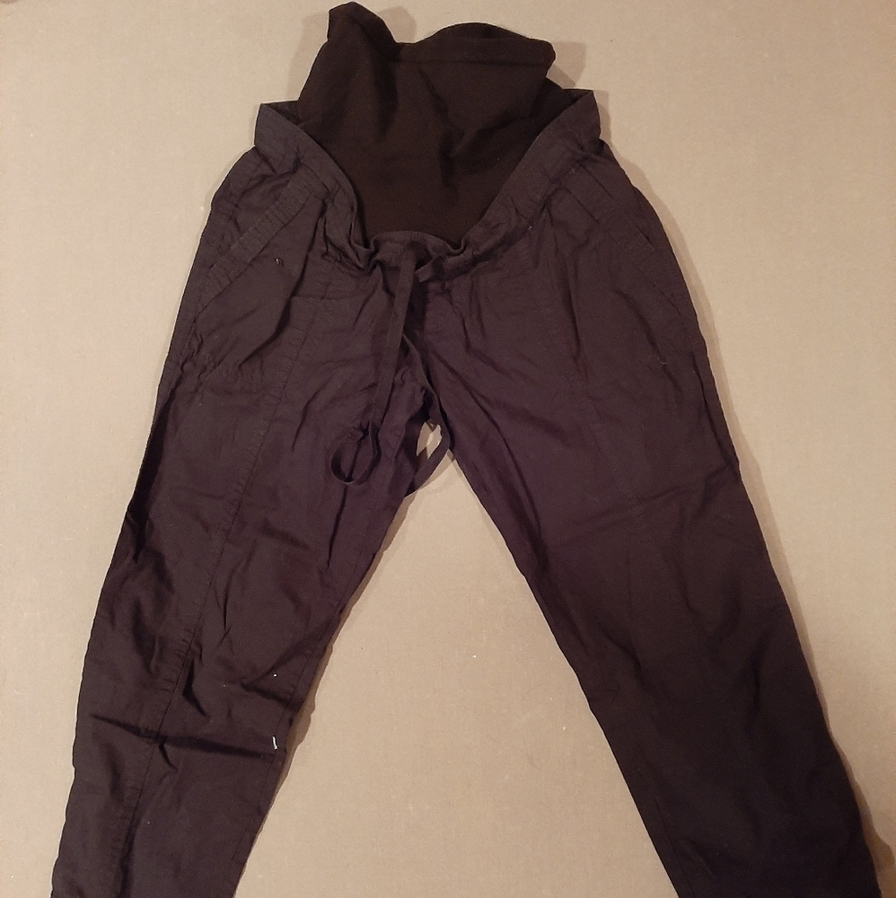 Motherhood Maternity Capris